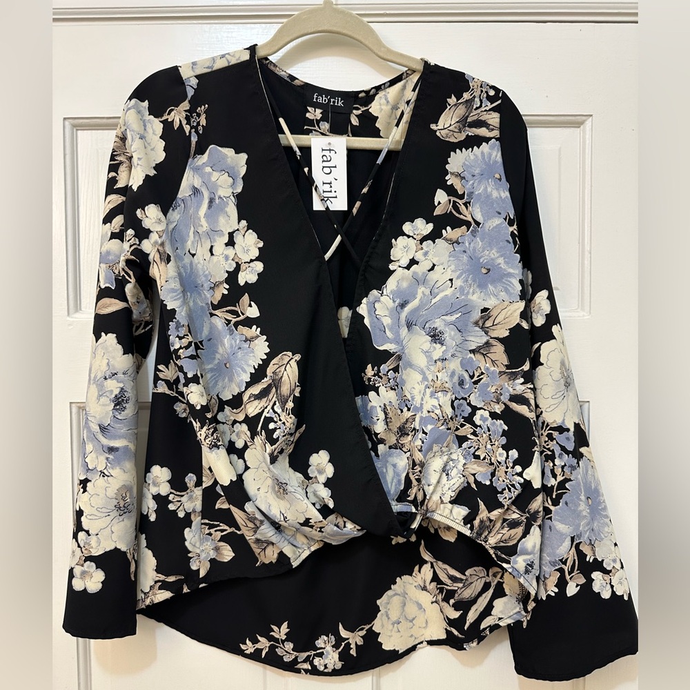 NWT Fab’rik floral blouse